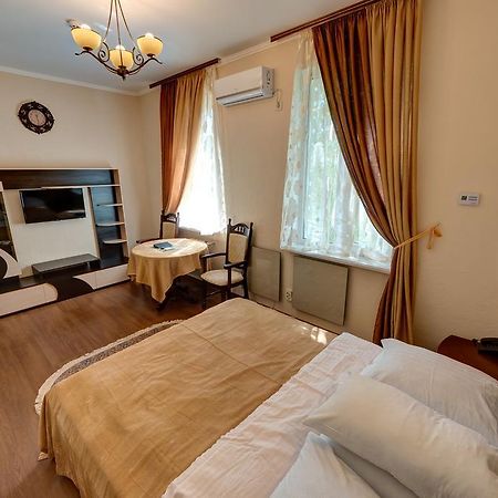 Aleksandria Hotel Kiev Esterno foto